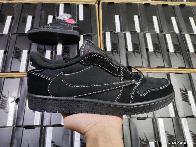 DM7866-001 Low Retro 1 Air Black x Air Scott Travis Jordan Jordan Phantom